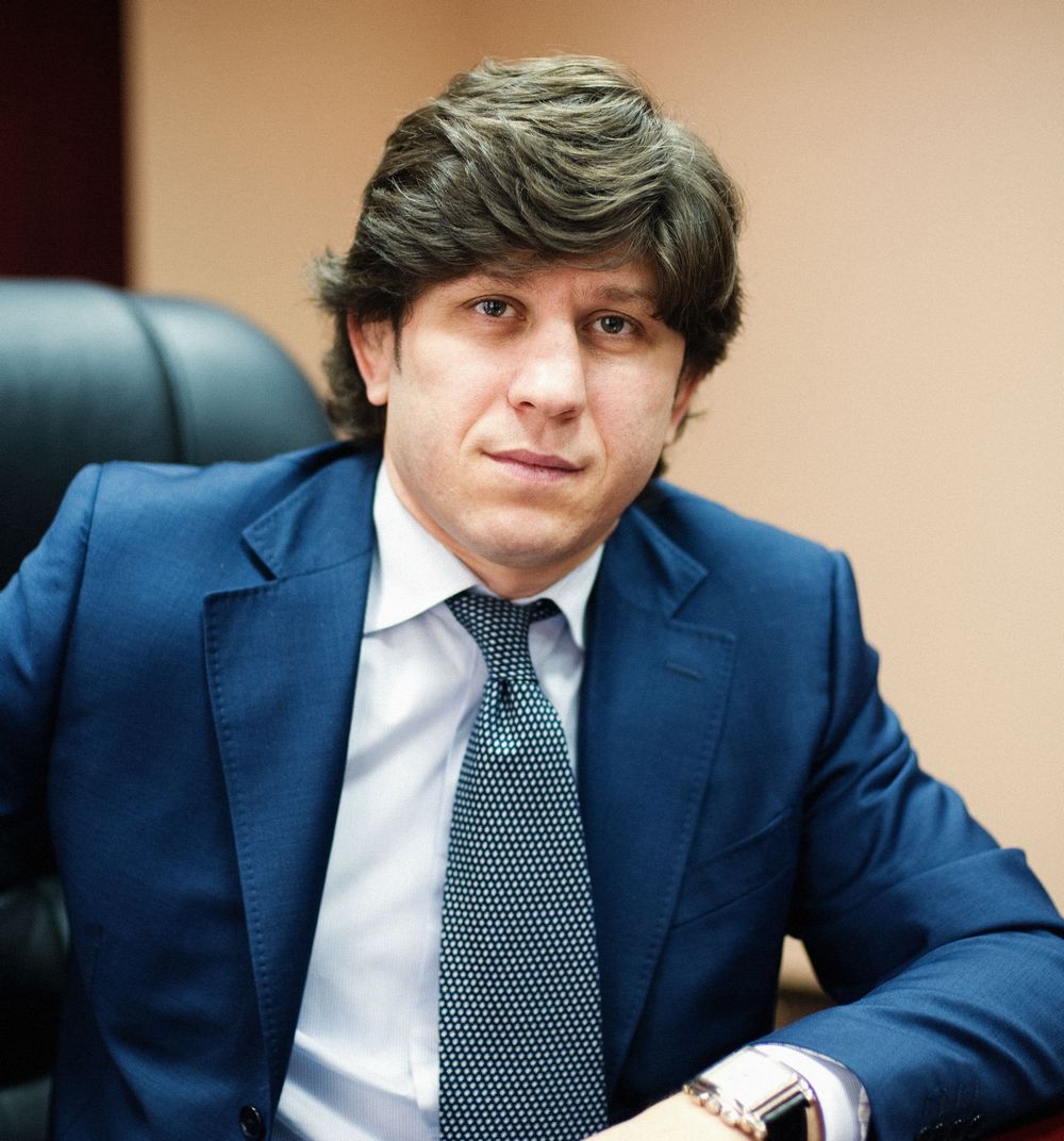 Где сейчас Эльбрус Тедеев в 2025? Куда делся и где пропал?