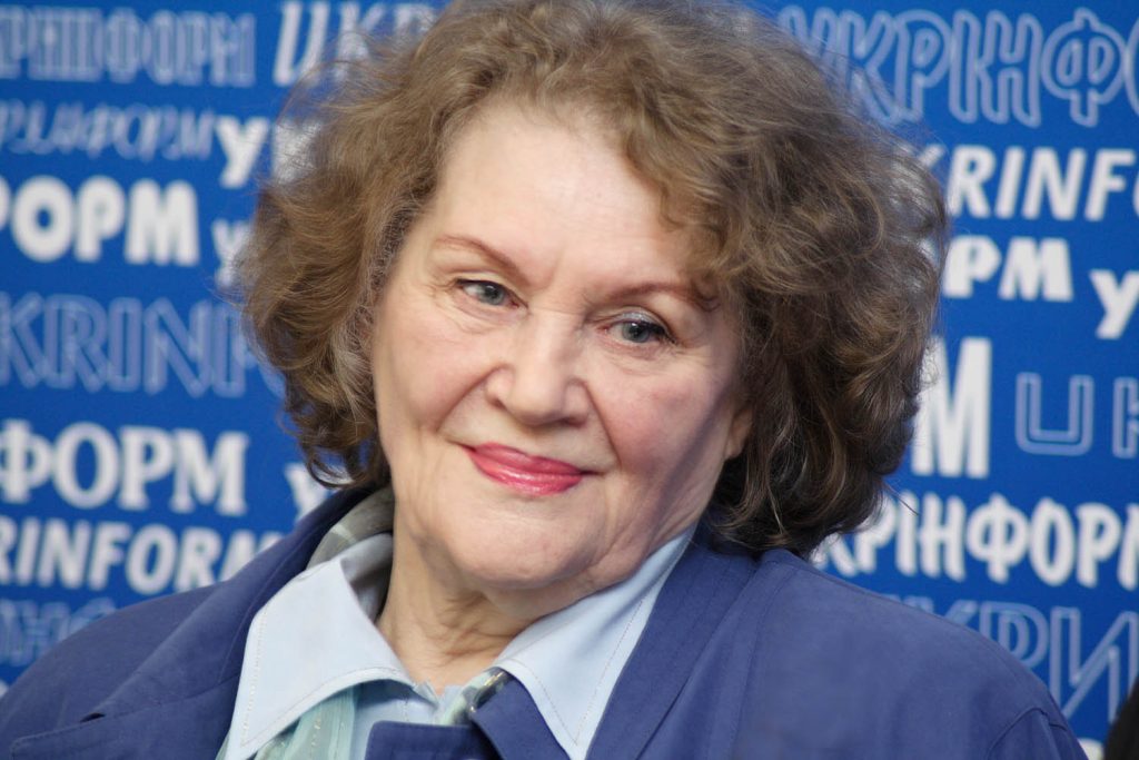 Ліна Костенко Біографія: життя, творчість і вплив на українську літературу