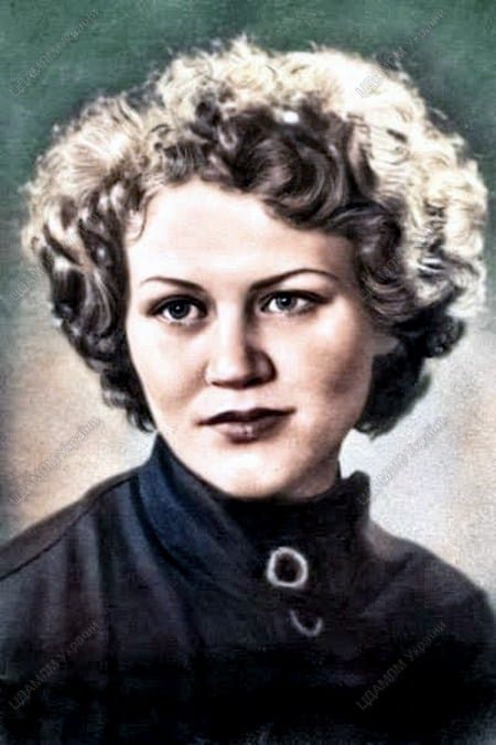 Ліна Костенко Біографія: життя, творчість і вплив на українську літературу