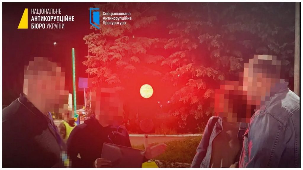 Міндіч Національність: Життя, Кар'єра та Особистість