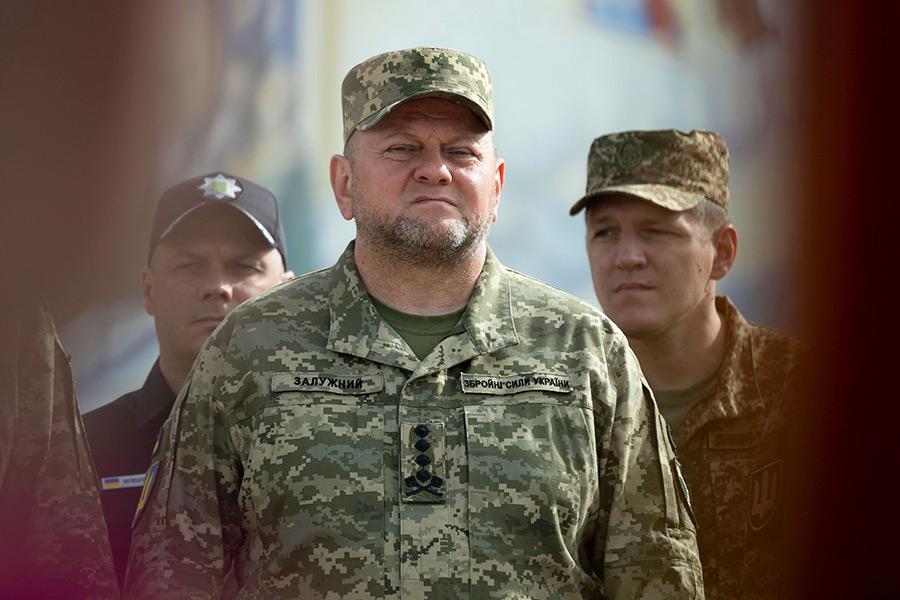 Валерий Залужный: Родители, национальность и ключевые моменты биографии